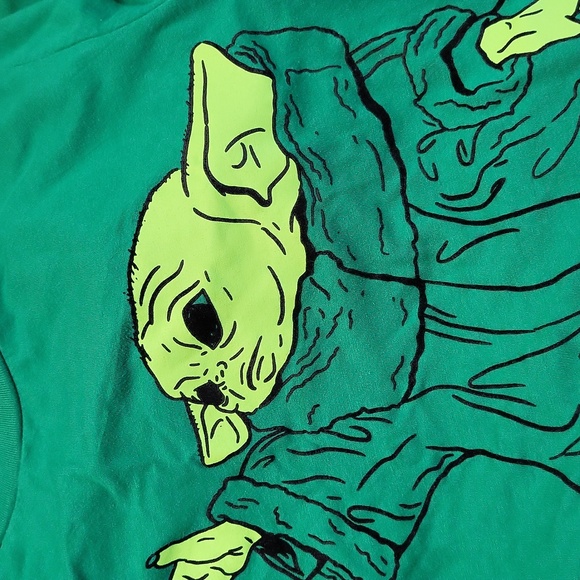 Yoda Christmas Tshirt - Picture 4 of 4
